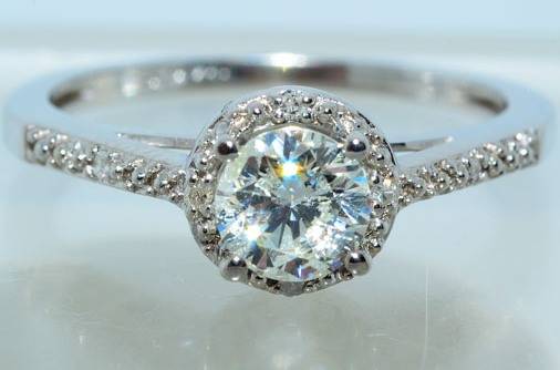***R38 000***.59CT ROUND CUT DIAMOND ENGAGEMENT RING 10K WHITE GOLD & SIZE 6.75