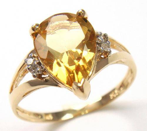 ***BEAUTIFUL AND DAINTY*** 9KT YELLOW GOLD PEAR CUT CITRINE & DIAMOND RING