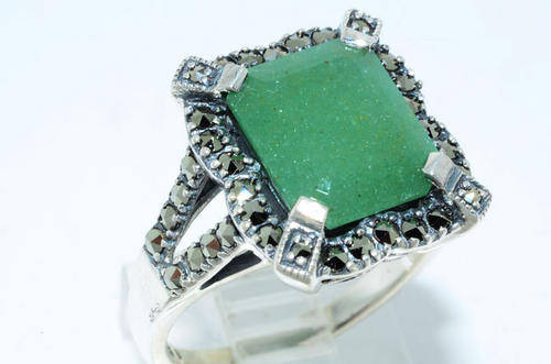 ***IN A DIFFERENT CLASS!!!*** 5.48ct Emerald cut Emerald & Marcasite ring