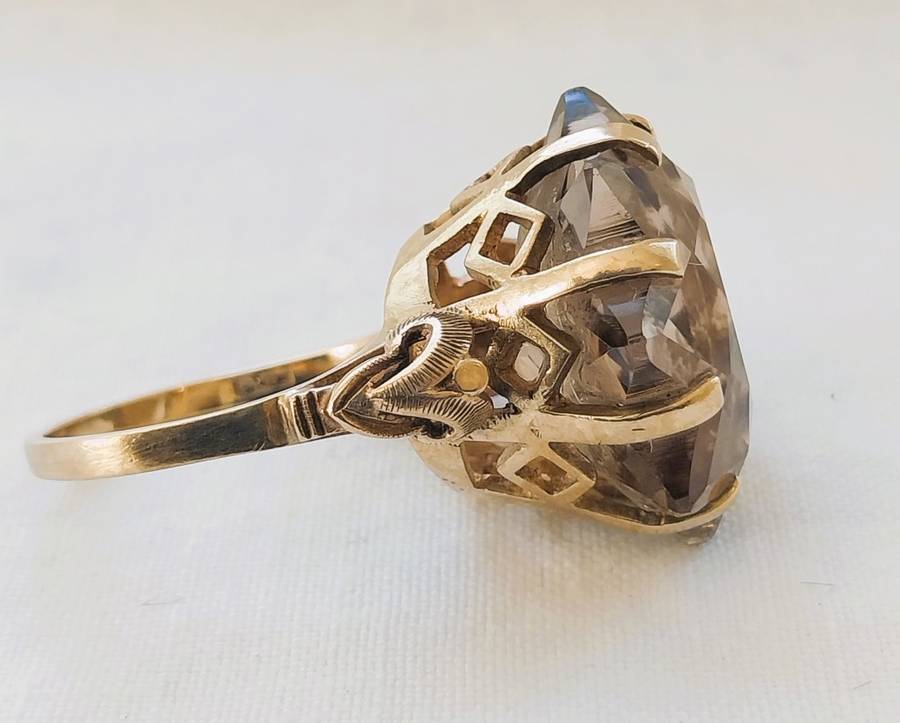 Vintage 9 CT Gold and Smokey Topaz Dress Ring