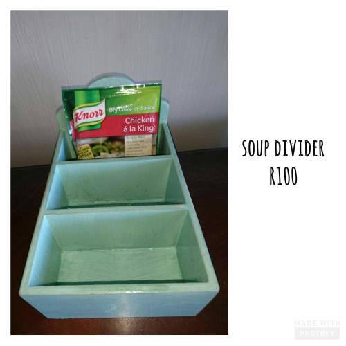 Wooden home decor storage soup sauce sachet divider