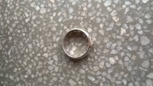 9 ct White Gold - Small Ring