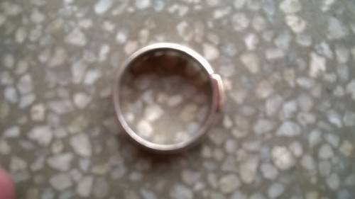 9 ct White Gold - Small Ring