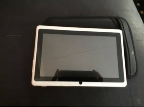 No name tablets 7" for spares or repair