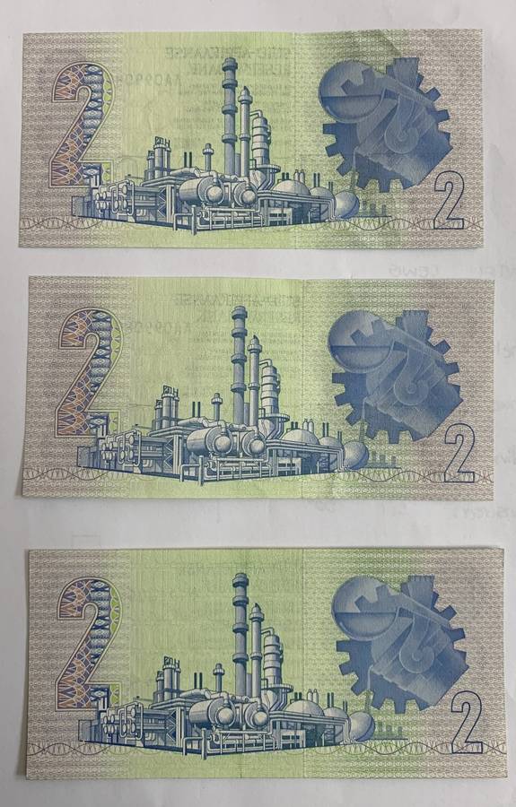 Various Collectable notes with some replacements one bid to take all 13