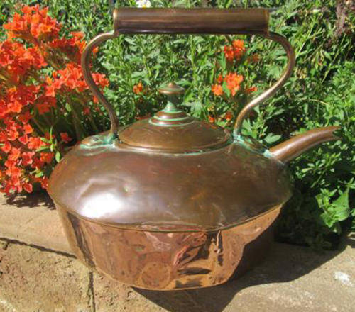 SHABBY CHIC, ANTIQUE COPPER KETTLE, WITH LOTS OF CHARACTER.....