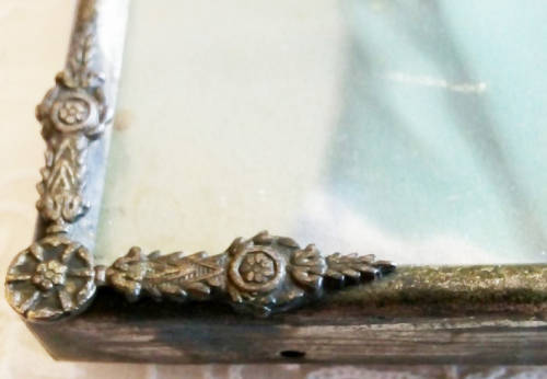 VINTAGE PHOTO FRAME CONTAINING A BEAUTIFUL COLOUR PHOTO OF YOUNG WOMAN, NEWSPAPER CLIPPING INCLUDED