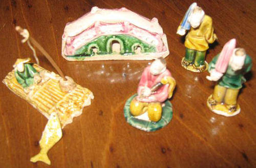 PERFECT COLLECTION OF 5 MINIATURE ORIENTAL MUDMEN TO DISPLAY WITH YOUR BONSAI PLANTS.