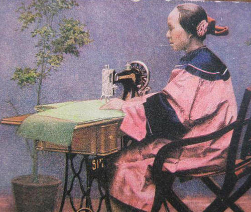 ANTIQUE, SINGER SEWING MACHINE TRADING POSTCARD,  SHANGHAI.