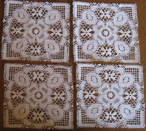 SET OF 4 WHITE, NOTTINGHAM LACE COASTERS OR INSERTS, PERFECT !!