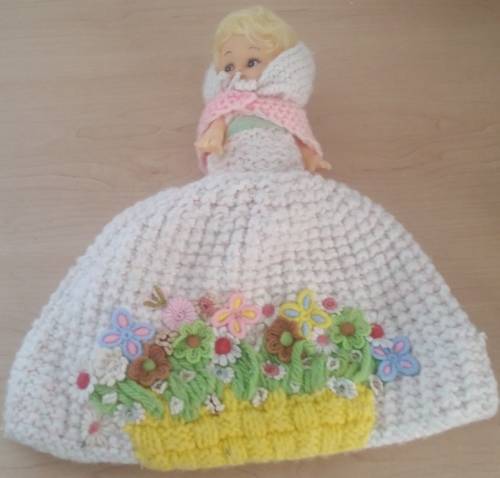 VINTAGE DOLL TEA COSY