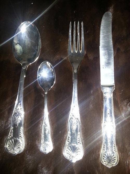 Silver plated cutlery with kings design