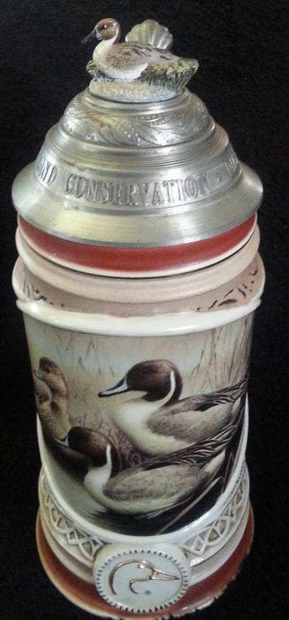 COLLECTORS PIECE DUCKS UNLIMITED STEIN / PINTAIL-TRIO BY ROB LESLIE DONE IN 1989