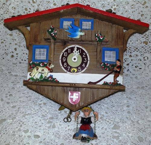VINTAGE COLLECTABLE CUCKOO WALL CLOCK