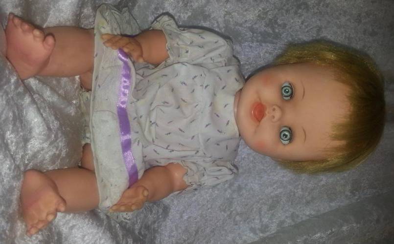 VINTAGE DOLL SAD 18-15