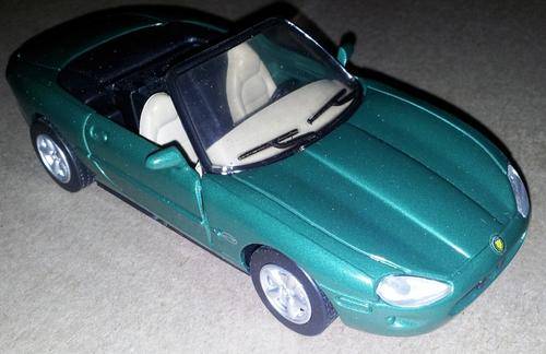 Newray - Jaguar XK8 - Scale 1/32
