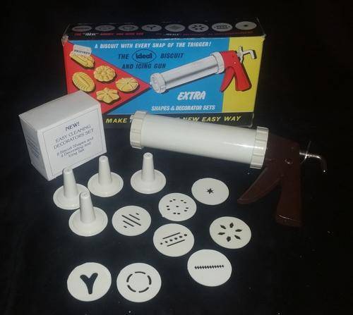 THE IDEAL BISCUIT AND ICING GUN : 8 BISCUIT SHAPES & 4 DECORATING & ICING SET : NU-WORLD INDUSTRIES