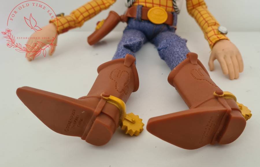 Vintage Woody, comes as per photos