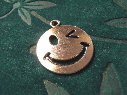 Smiley face charm, nickel