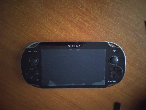 PS VITA CONSOLE MODEL PCH 1104  !! R100 SHIPPING COST !!