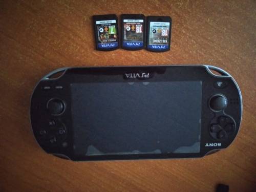 PS VITA CONSOLE MODEL PCH 1104  !! R100 SHIPPING COST !!