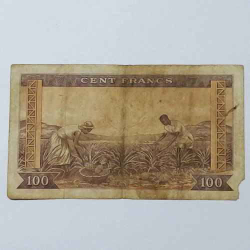 1960 Central bank of Guinea 100 Francs banknote - 1 March 1960 - left lower corner torn off