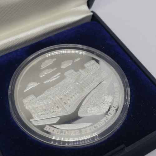 German 1993 Berlin Taler fine silver medallion - weighs 22.9g