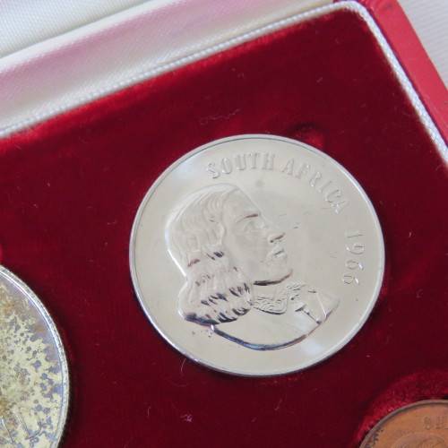 1966 RSA short proof set in long proof box - Afrikaans R1