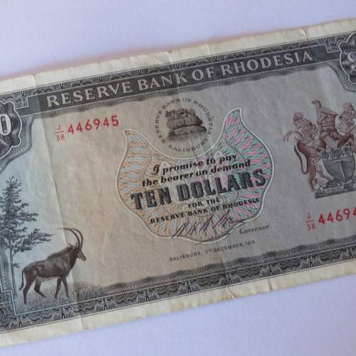 Reserve Bank of Rhodesia Ten Dollars 3 December 1975 - VF