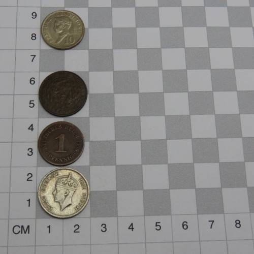 Lot of 10 world coins - All different