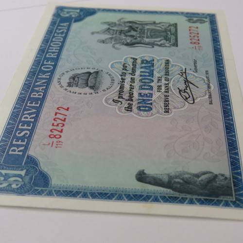 Reserve Bank of Rhodesia One Dollar 2 August 1979 uncirculated with single fold crease
