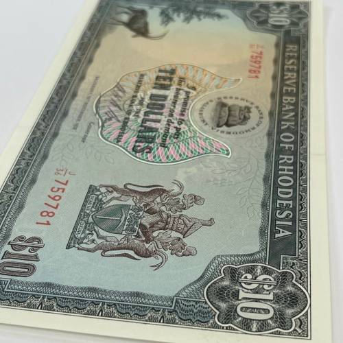 Reserve Bank of Rhodesia Ten Dollars 19 November 1975 uncirculated and top quality