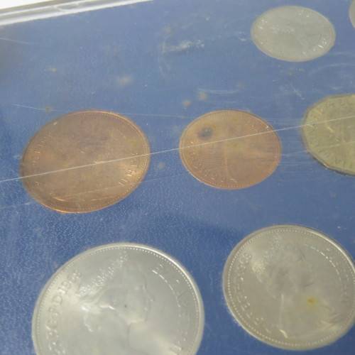 Great Britain coin set with last Pound, shilling, penny coins and First Decimal coins - uncirculated