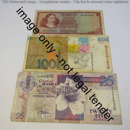 Lot of 10 world banknotes