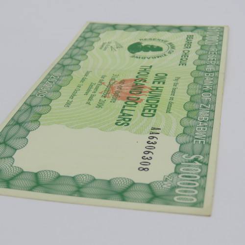 Zimbabwe $100000 - Bearer cheque 1 October 2005 uncirculated - Dirty corner ZW 61