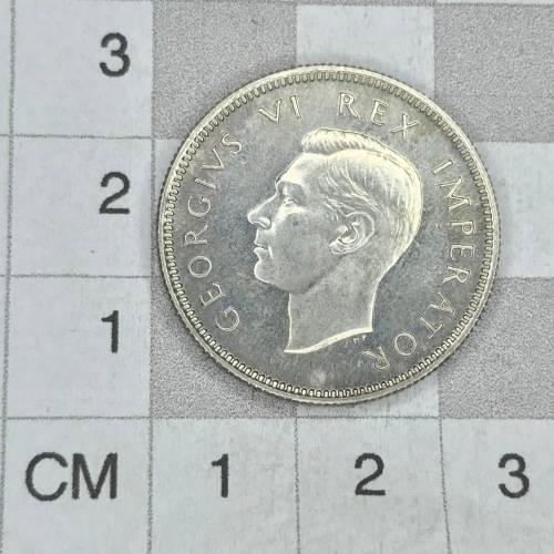 1947 SA Union Shilling - very scarce - UNC