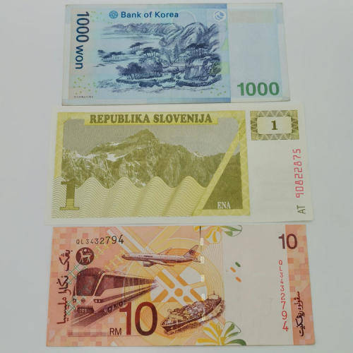 Lot of 10 world banknotes
