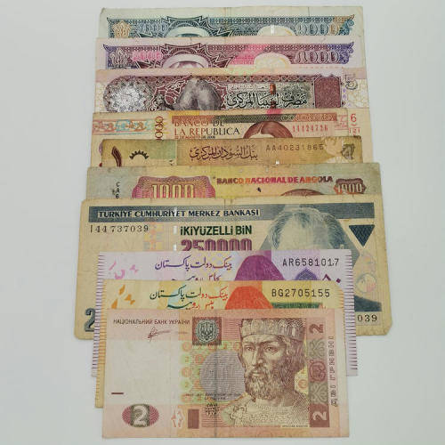 Lot of 10 world banknotes