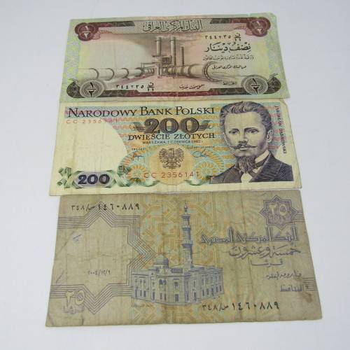 Lot of 10 world bank notes