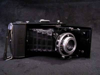 Voigtlander perkeo 1 camera in Leather case with booklet in excellent condition