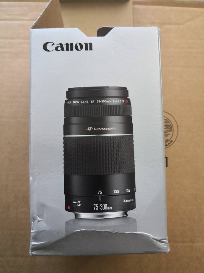 CANON 75-300mm 1:4-5.6 III USM (BRAND NEW AND IT HAS NEVER BEEN USED)