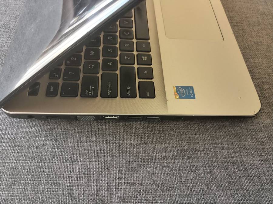 ASUS X555L 5TH GEN CORE i7-5500U 8GB RAM 500GB SSD 15.6"FULL-HD SCREEN