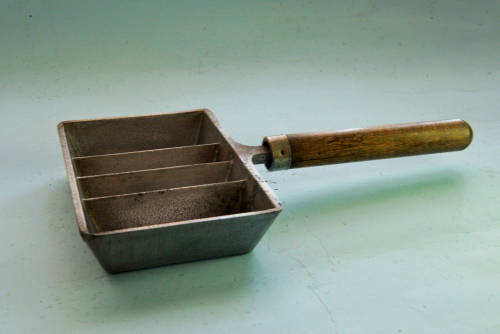 Tools - Lee lead mould for ½ lb & 1 lb lead blocks fine used .