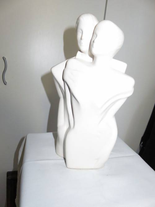 CERAMIC MINIMALIST FIGURE