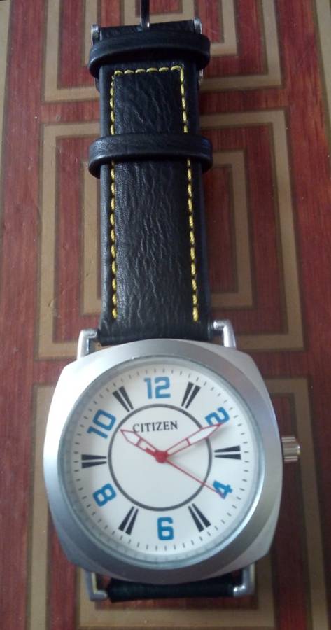 VINTAGE MEN'S CITIZEN QUARTS WHITE DIAL JAPAN MADE WRIST WATCH GOOD CONDITION
