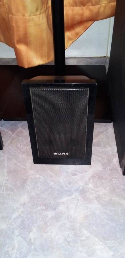 5 x Sony Speakers  and Sub-Woofer