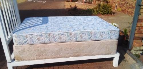 Double Bed, with base and Mattress (COLLECTION ONLY)