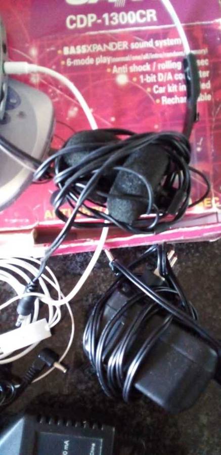 Sanyo CDP 1300CR Portable CD Player