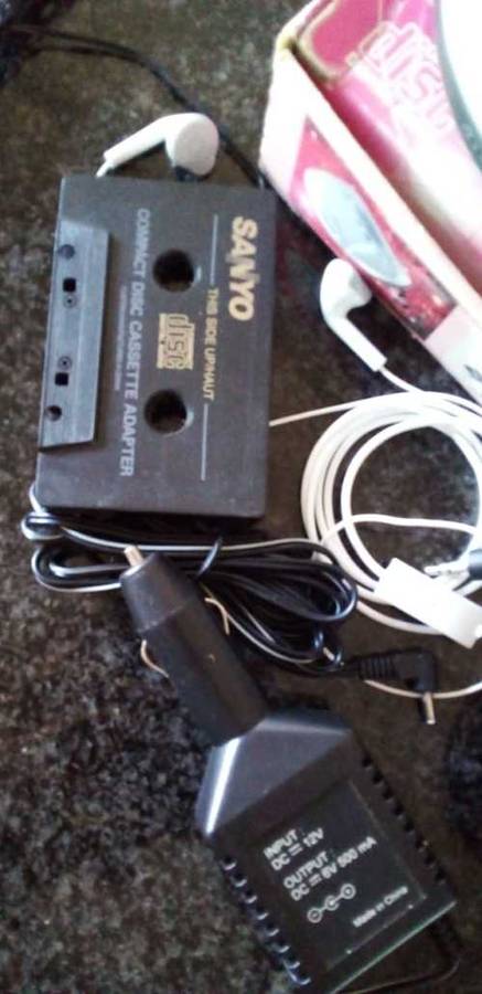 Sanyo CDP 1300CR Portable CD Player