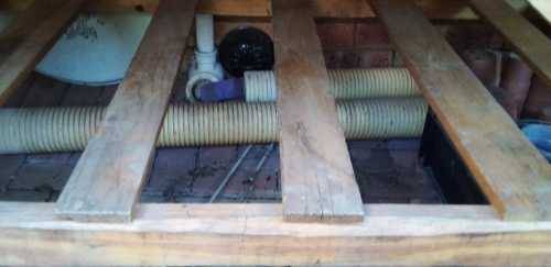A Massive Wood Work Bench (READ DESCRIPTION)